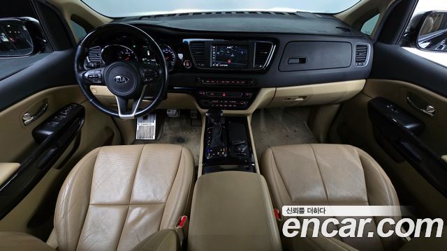 Kia Carnival 2017 thumb 8