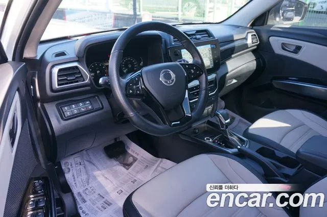 SsangYong Tivoli 2023 thumb 5