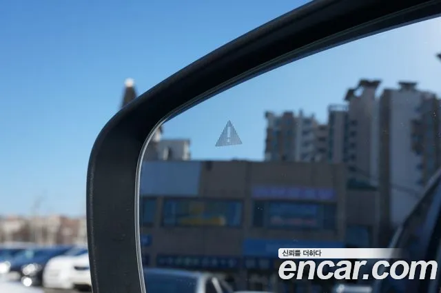 SsangYong Tivoli 2023 thumb 6