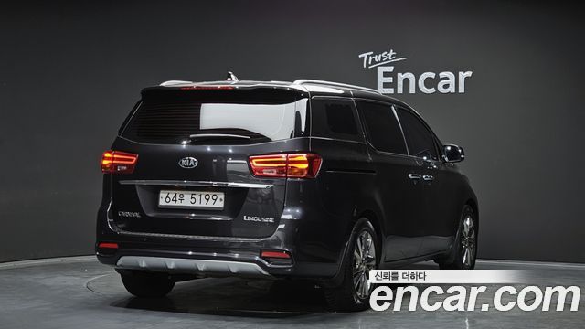 Kia Carnival 2019 thumb 3