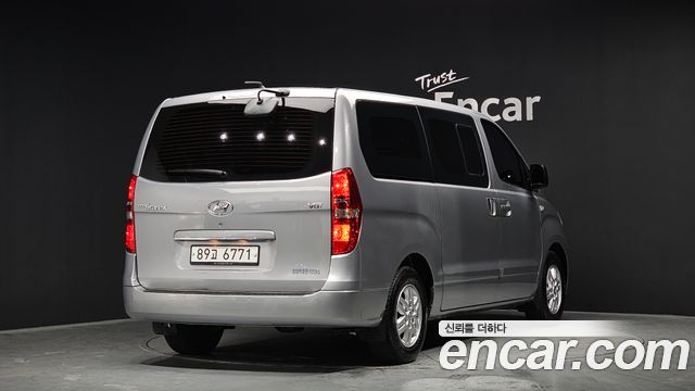 Hyundai Starex 2017 thumb 3