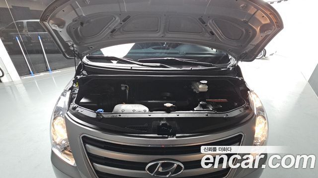 Hyundai Starex 2017 thumb 7