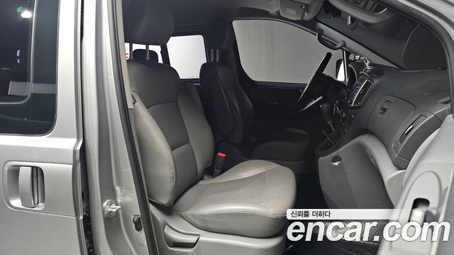 Hyundai Starex 2017 thumb 11