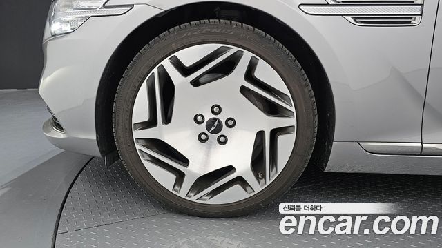 Genesis G90 2020 thumb 6