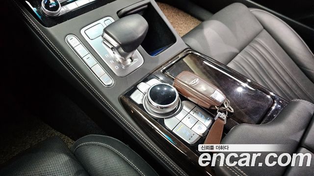 Genesis G90 2020 thumb 9