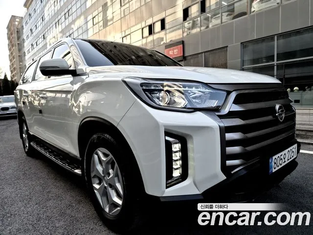SsangYong Rexton 2022 thumb 3