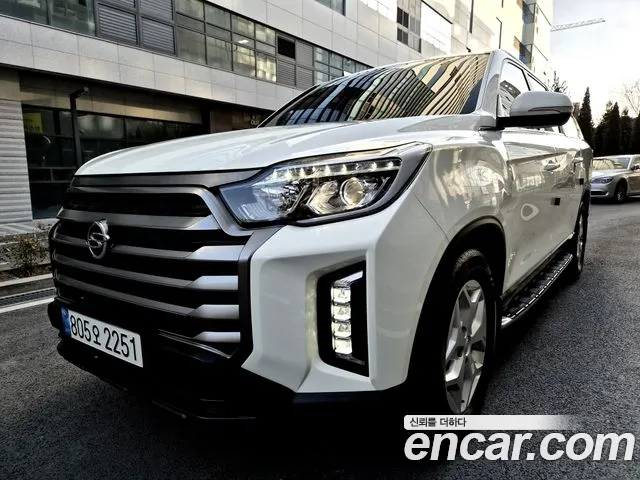 SsangYong Rexton 2022 thumb 11