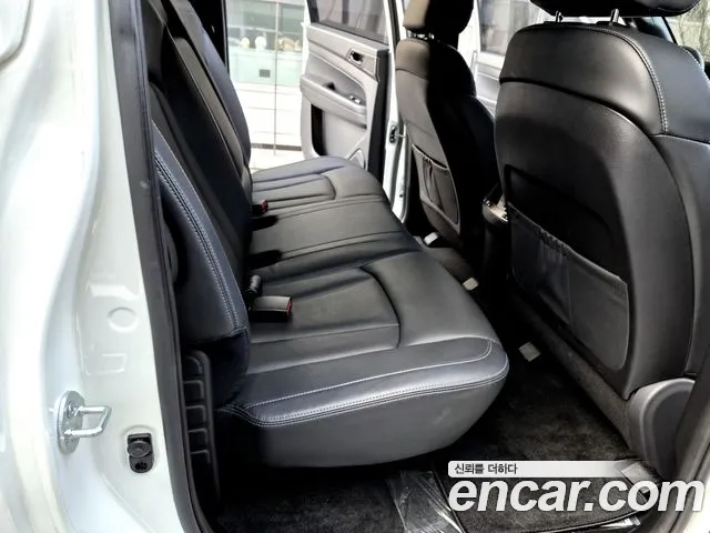 SsangYong Rexton 2022 thumb 12