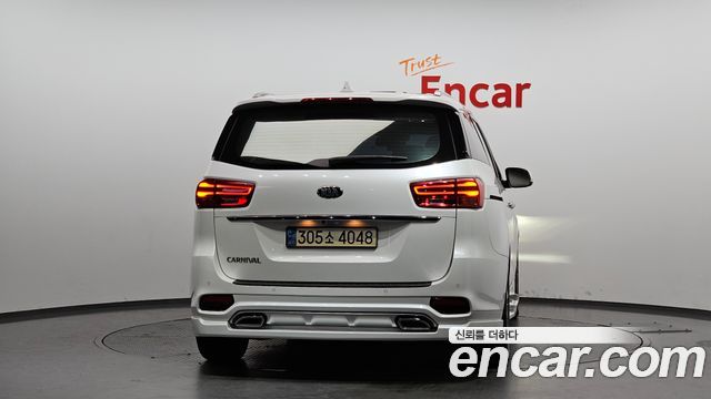 Kia Carnival 2020 thumb 4