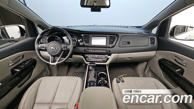 Kia Carnival 2020 thumb 7
