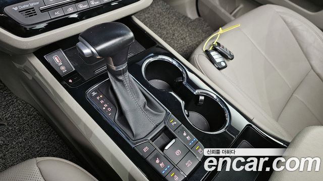 Kia Carnival 2020 thumb 9