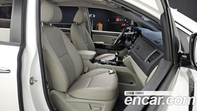 Kia Carnival 2020 thumb 10