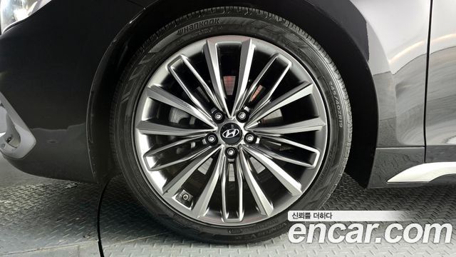 Hyundai Grandeur 2017 thumb 6