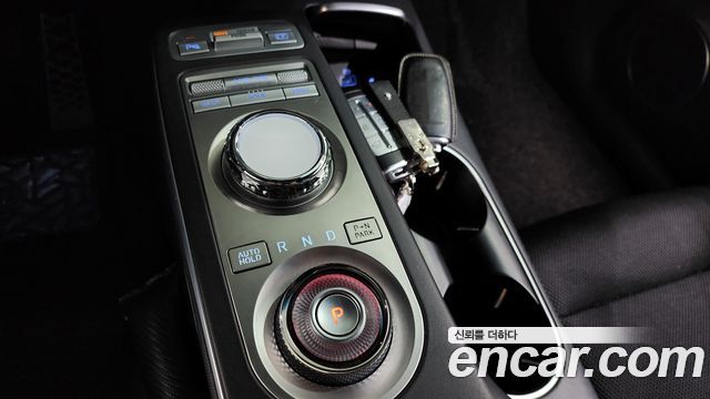Genesis GV70 2021 thumb 10