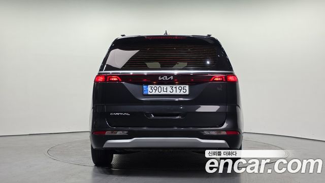 Kia Carnival 2021 thumb 5
