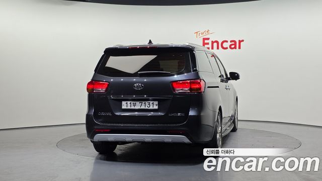 Kia Carnival 2015 thumb 5
