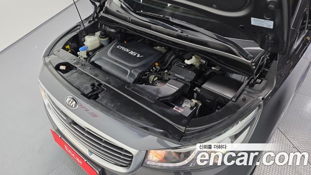 Kia Carnival 2015 thumb 7