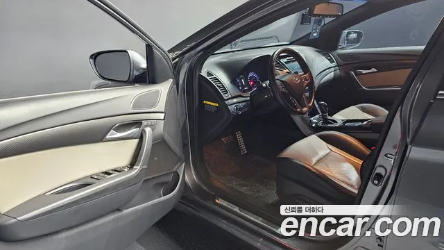 Hyundai i40 2015 thumb 12