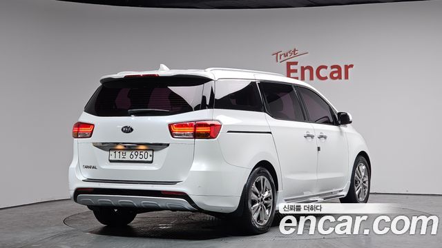 Kia Carnival 2015 thumb 3