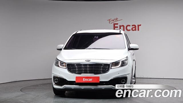 Kia Carnival 2015 thumb 4