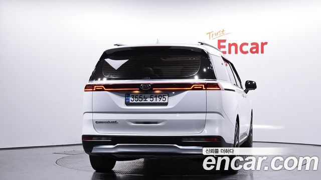 Kia Carnival 2021 thumb 5