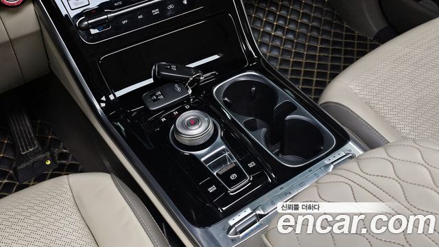 Kia Carnival 2021 thumb 10