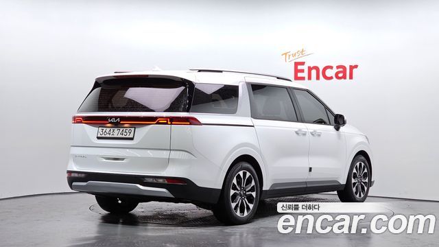 Kia Carnival 2021 thumb 3