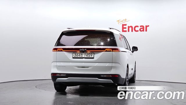 Kia Carnival 2021 thumb 5