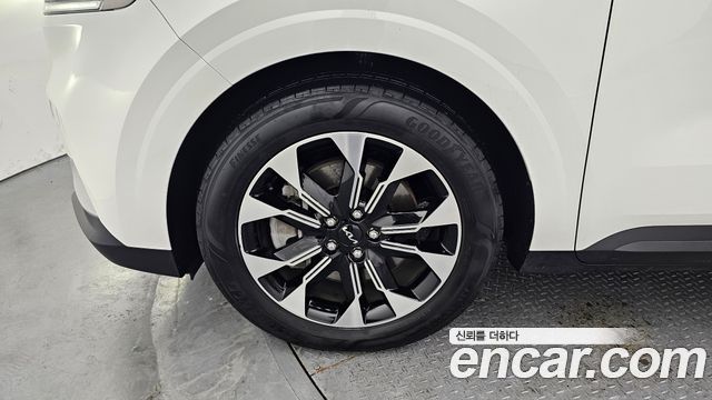 Kia Carnival 2021 thumb 6