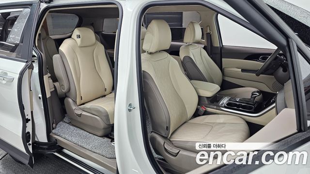 Kia Carnival 2021 thumb 10
