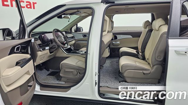 Kia Carnival 2021 thumb 12