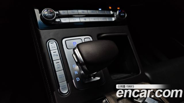 Genesis G90 2020 thumb 9