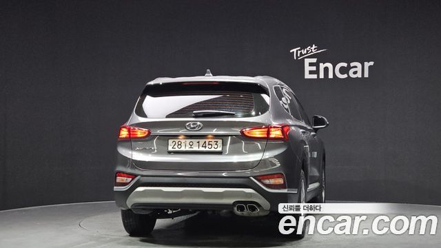 Hyundai Santa Fe 2019 thumb 5