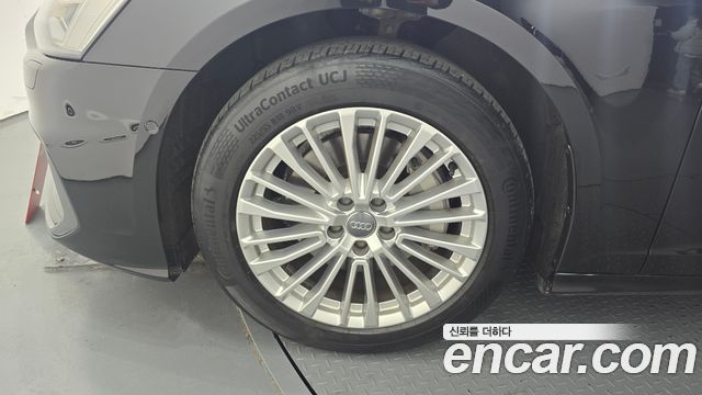Audi A6 2021 thumb 6