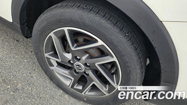 SsangYong Tivoli 2023 thumb 7