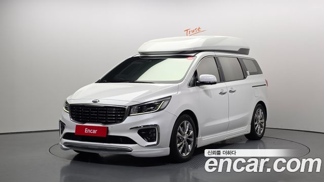 Kia Carnival 2018 thumb 2