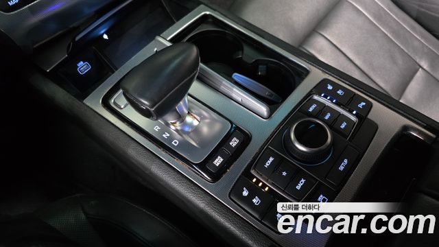 Genesis G80 2019 thumb 10