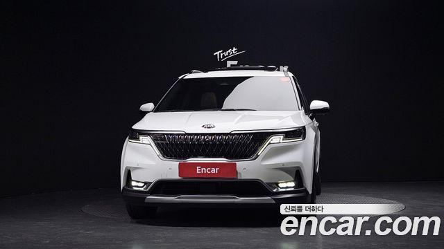 Kia Carnival 2021 thumb 4
