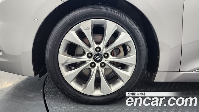 Hyundai Grandeur 2011 thumb 5