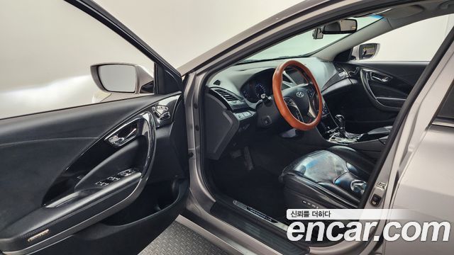 Hyundai Grandeur 2011 thumb 10