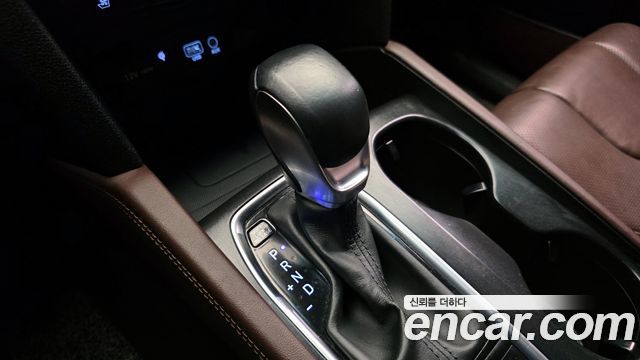 Hyundai Santa Fe 2019 thumb 9