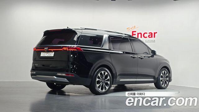 Kia Carnival 2021 thumb 3