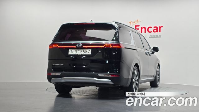 Kia Carnival 2021 thumb 5