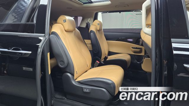 Kia Carnival 2021 thumb 11