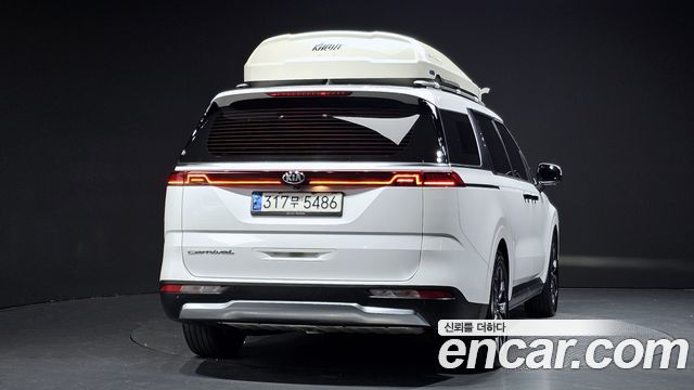 Kia Carnival 2021 thumb 4