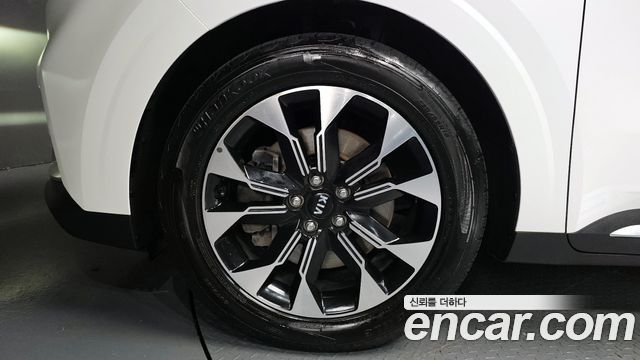 Kia Carnival 2021 thumb 5