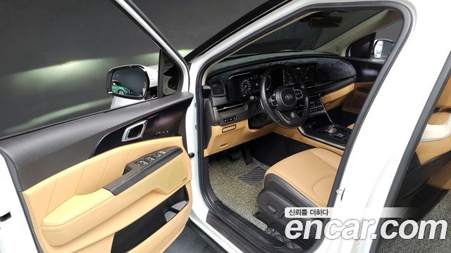 Kia Carnival 2021 thumb 11