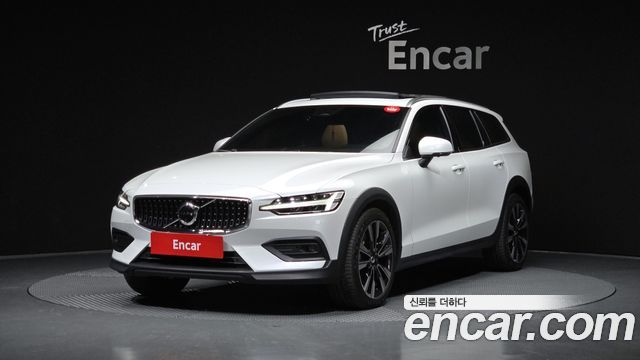 Volvo V60 2023 thumb 3