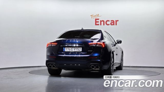 Maserati Ghibli 2022 thumb 11