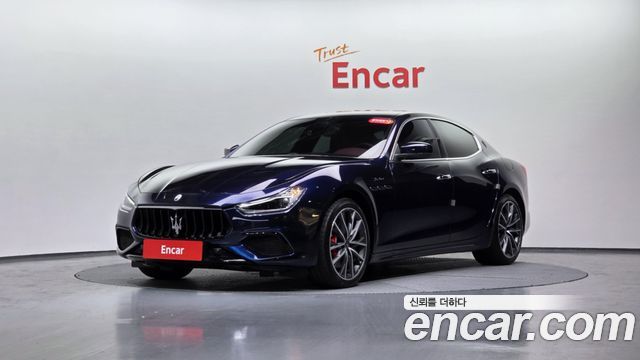 Maserati Ghibli 2022 thumb 4